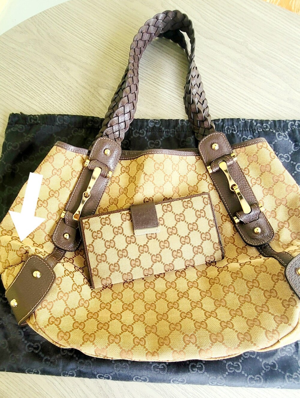 Authentic GUCCI Medium Pelham Canvas Shoulder Bag & Wallet